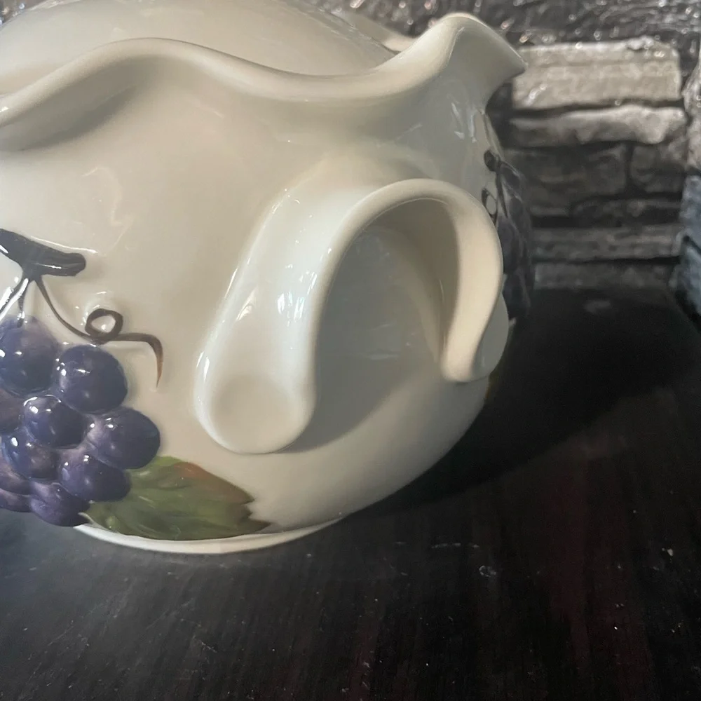 Celebrating Home Interior Sonoma Villa Stoneware Bean Pot Grapes Apples‎ Pears